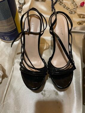 BAMBOO Black Patent Strappy Ankle-Tie Heels size 6.5
